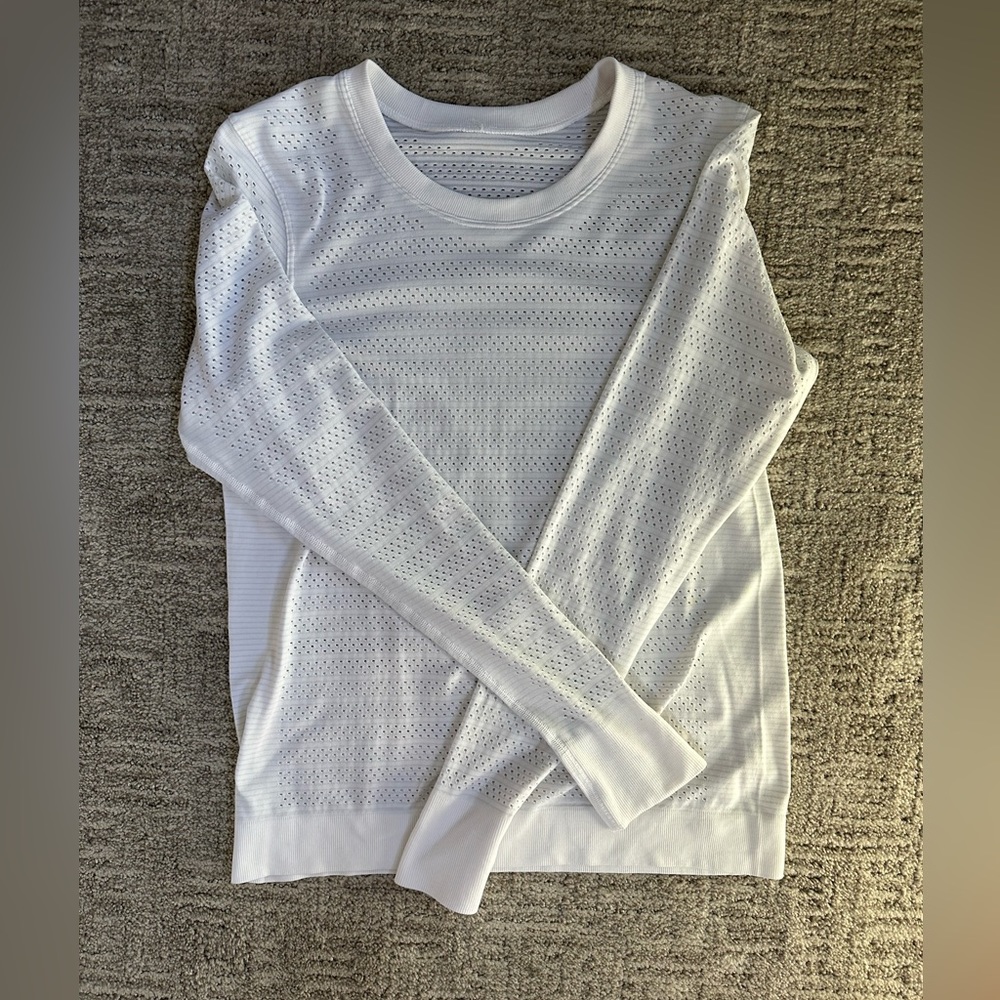 Lululemon Swiftly Relaxed LS shirt